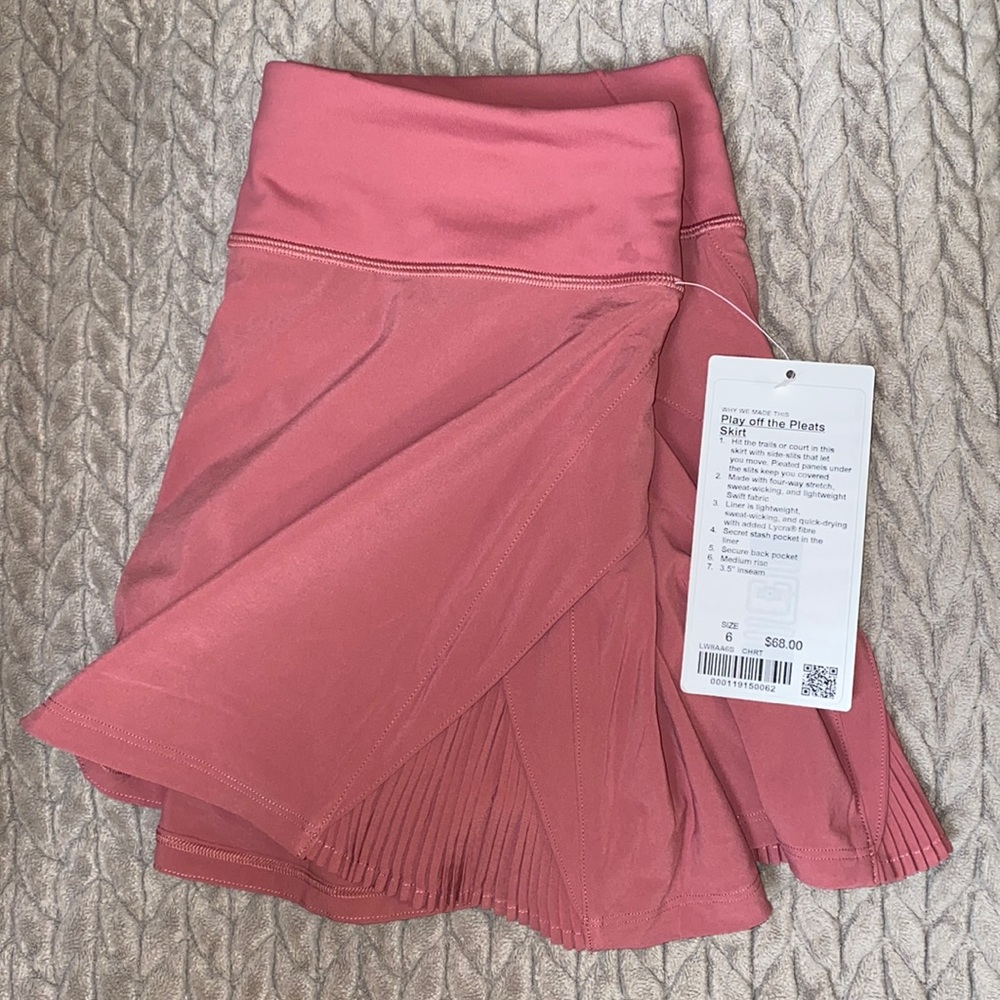 LULULEMON play off the pleats skirt